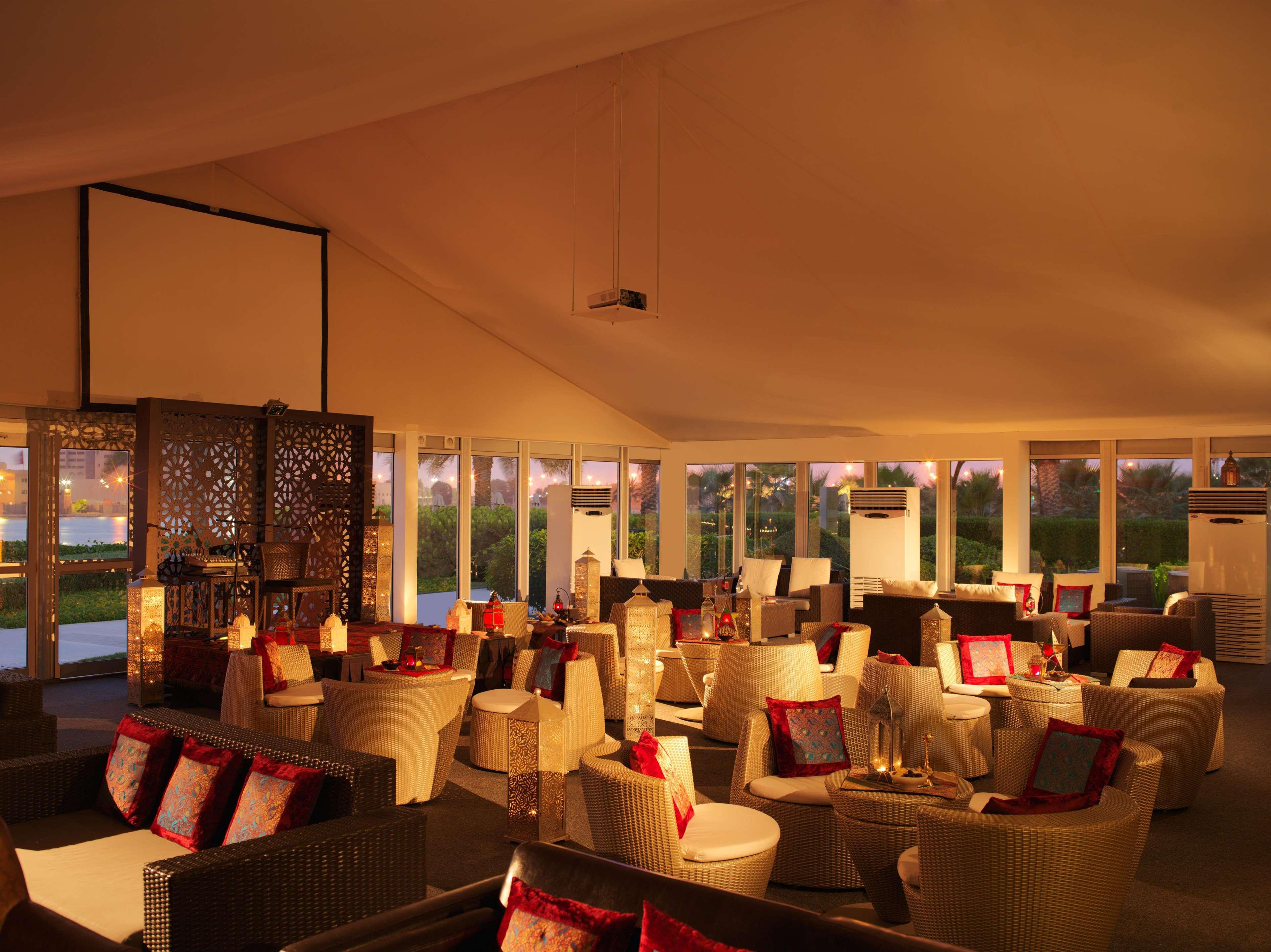 Fairmont Bab Al Bahr Hotel Abu Dhabi Bagian luar foto The interior of the lounge